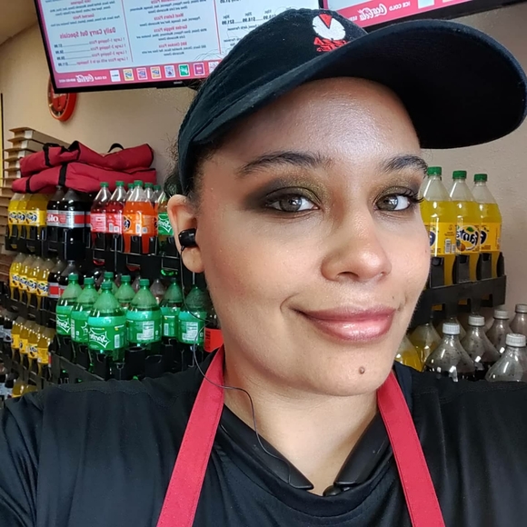 Meet your Posher, Seattlenoona - Picture 2 of 7